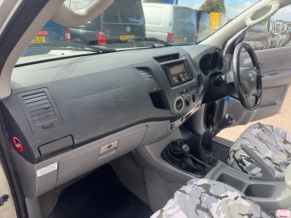 Used Toyota Hilux 2008 for sale - 76114390: Photo 21