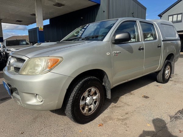 Used Toyota Hilux 2008 for sale - 76114390: Photo 2