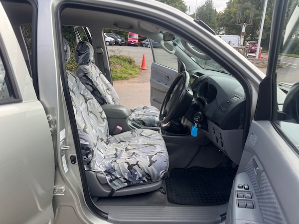 Used Toyota Hilux 2008 for sale - 76114390: Photo 9