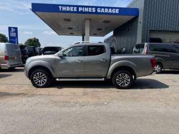 Used Nissan Navara 2016 for sale - 74796924: Photo