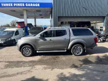 Used Nissan Navara 2016 for sale - 74102834: Photo