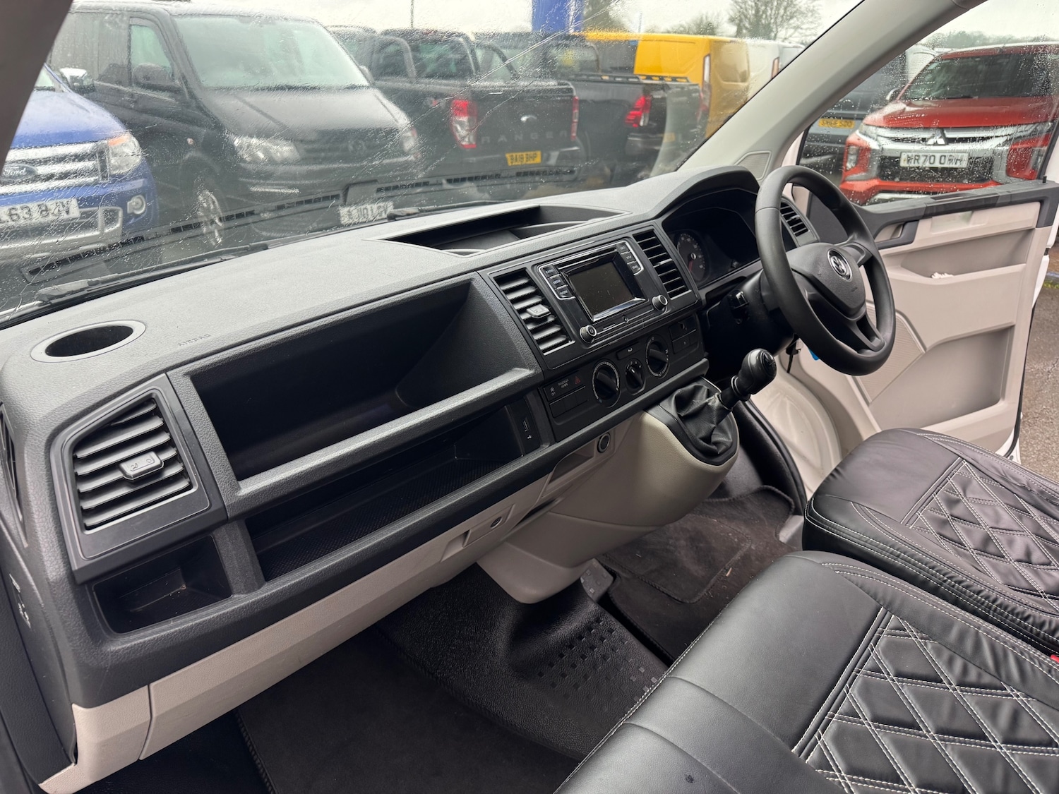 Used Volkswagen Transporter 2015 for sale - 77277545: Photo 11