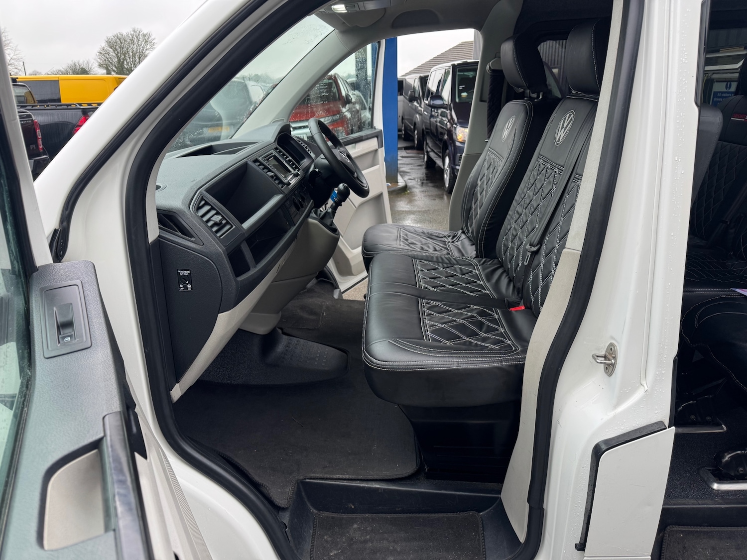 Used Volkswagen Transporter 2015 for sale - 77277545: Photo 9