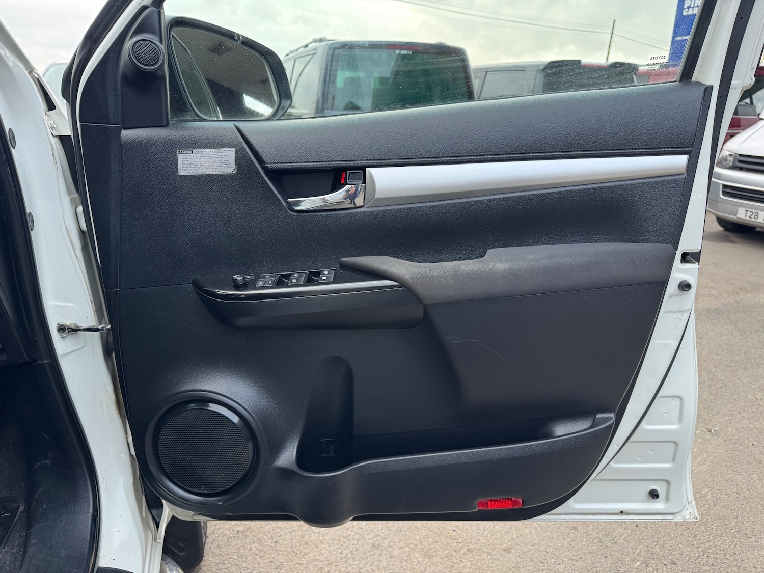 Used Toyota Hilux 2016 for sale - 77584675: Photo 17