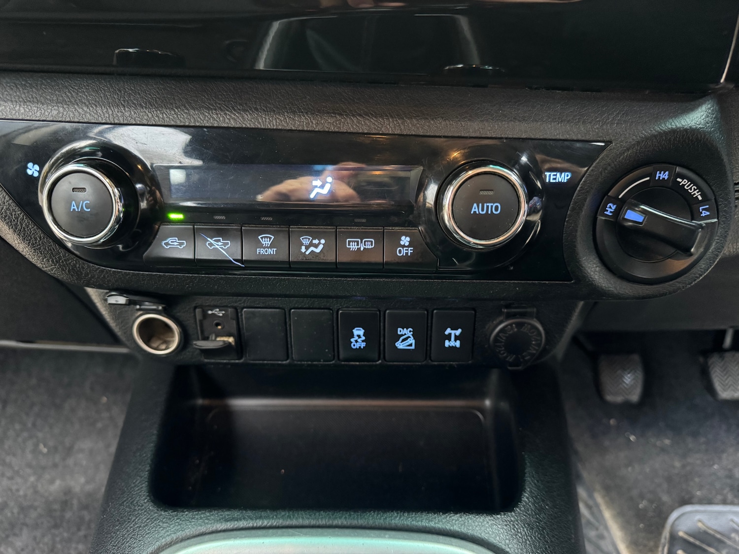 Used Toyota Hilux 2016 for sale - 77584675: Photo 22