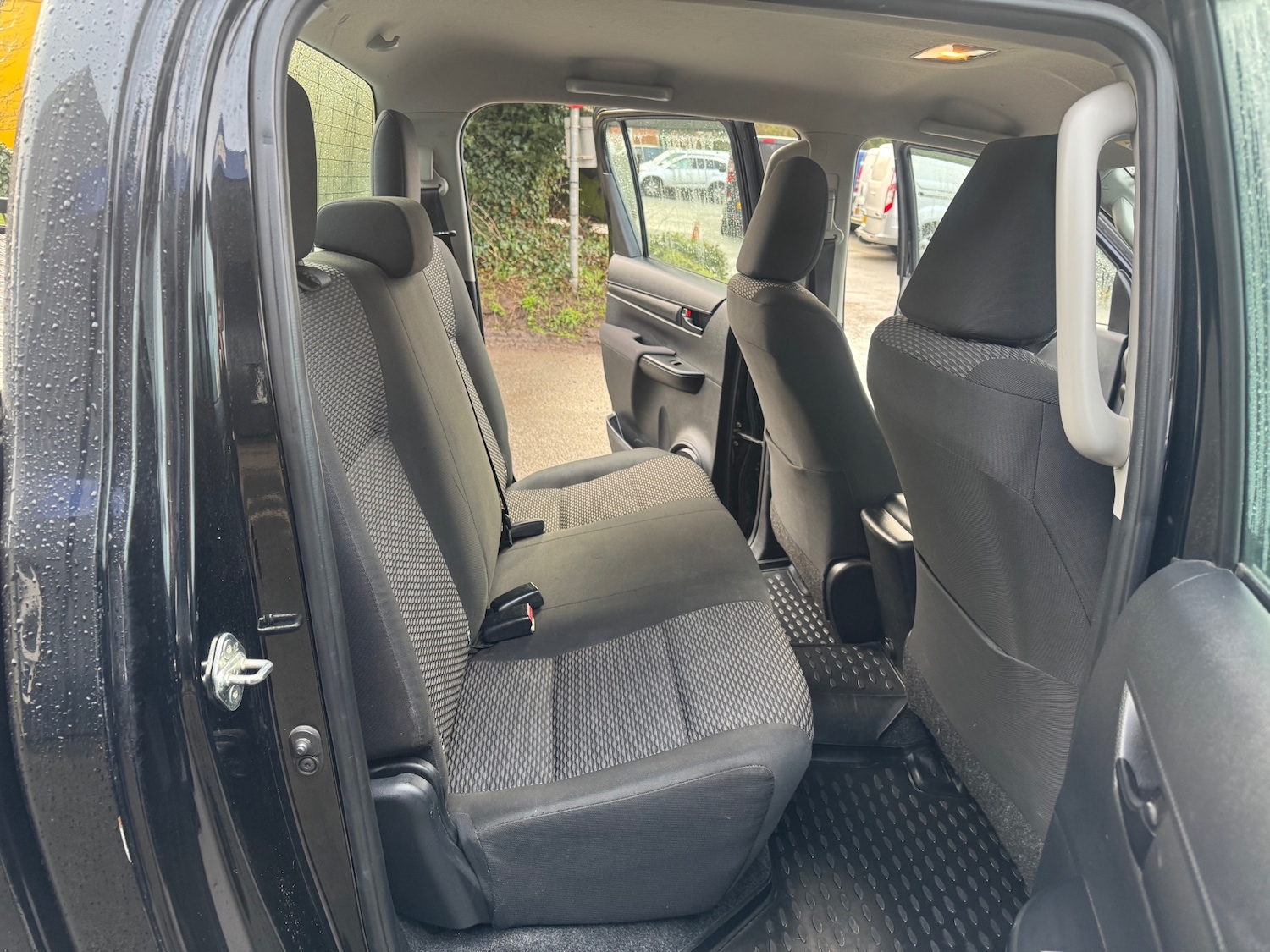 Used Toyota Hilux 2018 for sale - 77213790: Photo 11