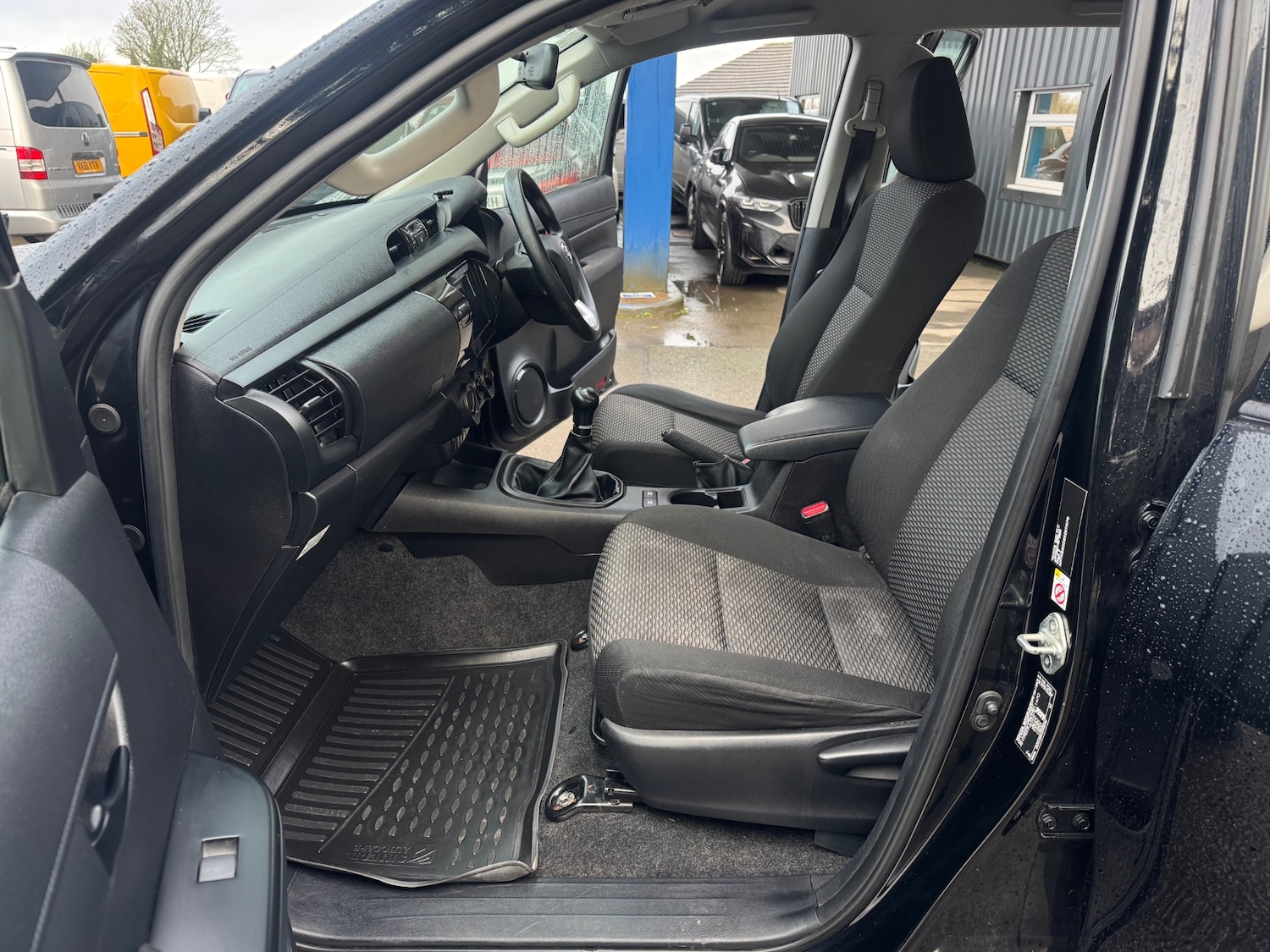 Used Toyota Hilux 2018 for sale - 77213790: Photo 17