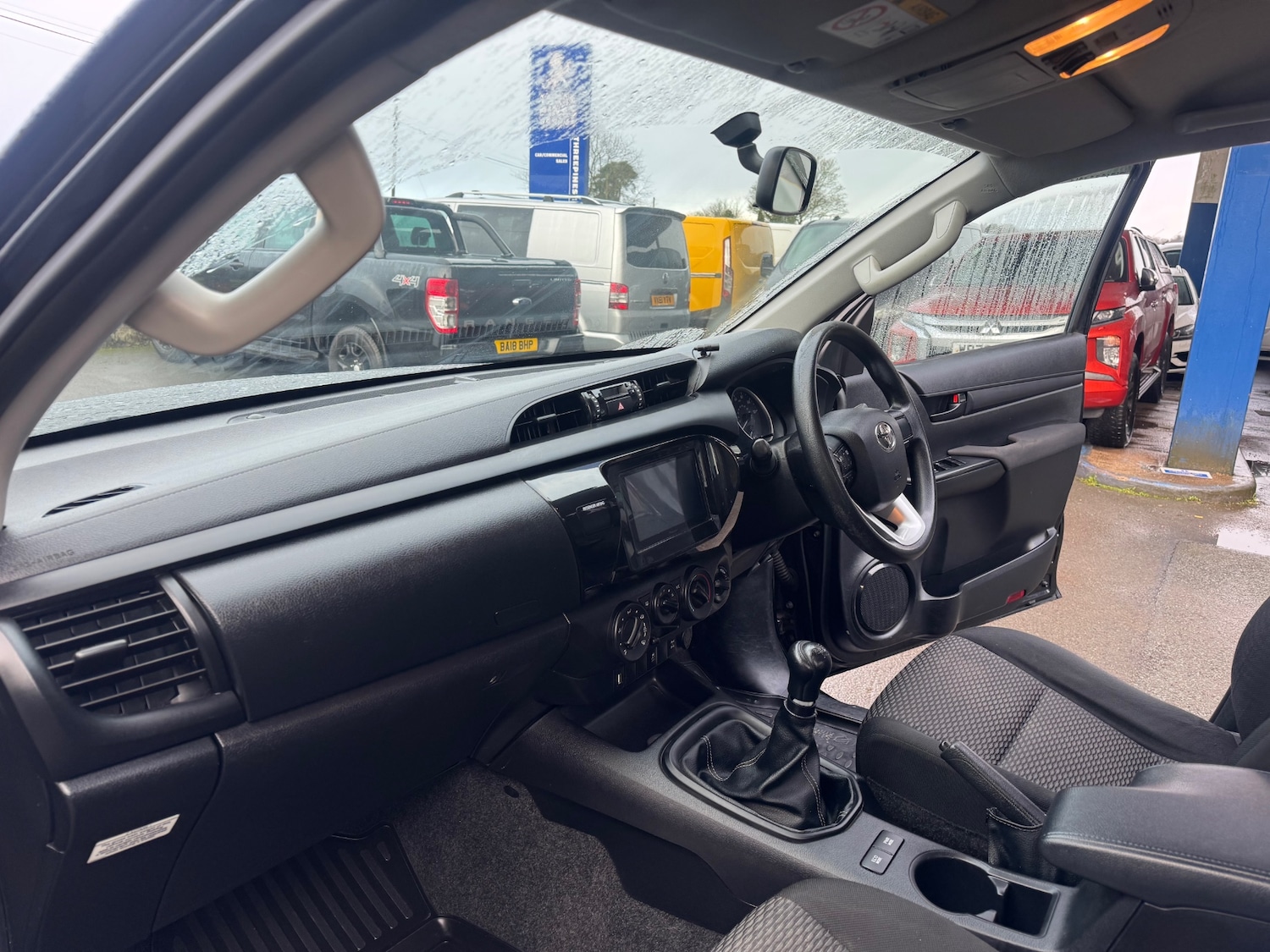 Used Toyota Hilux 2018 for sale - 77213790: Photo 18