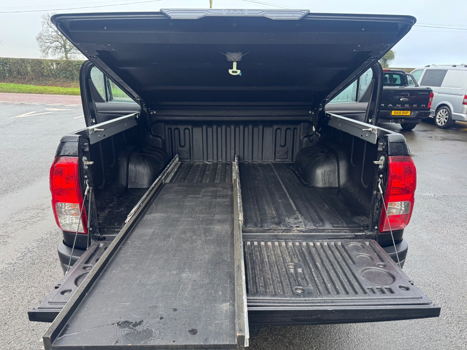 Used Toyota Hilux 2018 for sale - 77213790: Photo 22