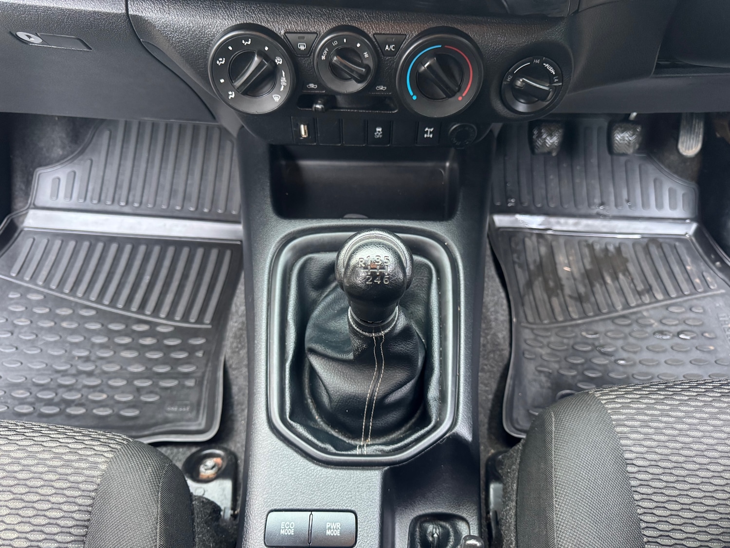 Used Toyota Hilux 2018 for sale - 77213790: Photo 26