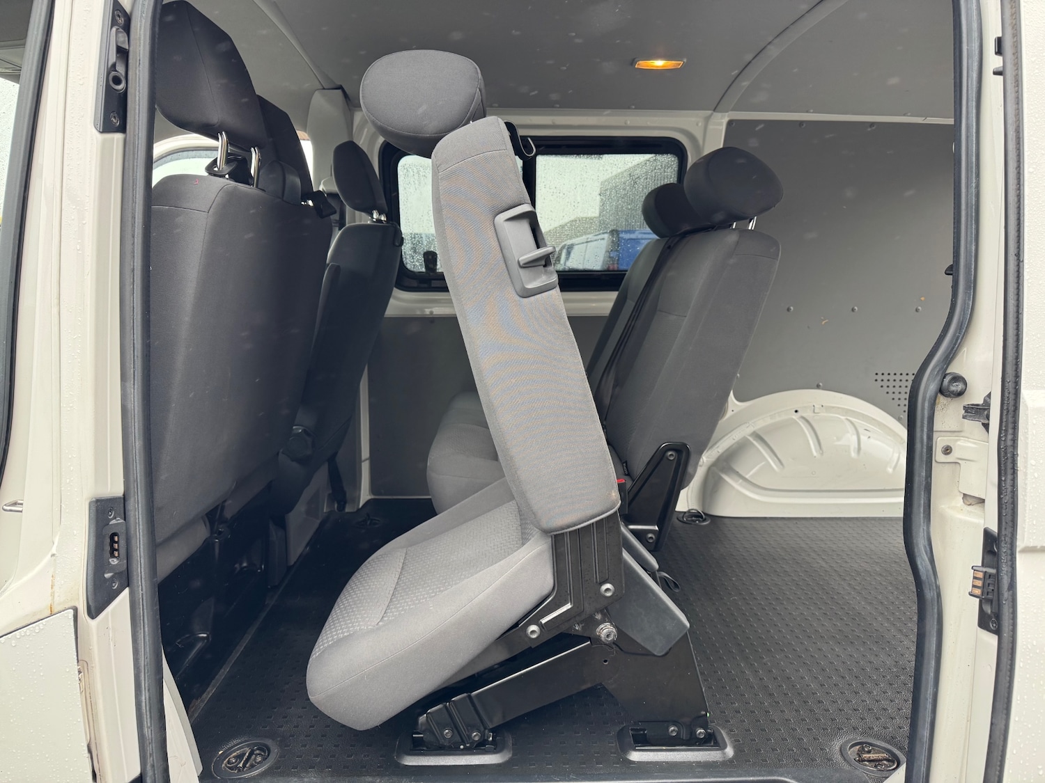 Used Volkswagen Transporter 2015 for sale - 77502924: Photo 21