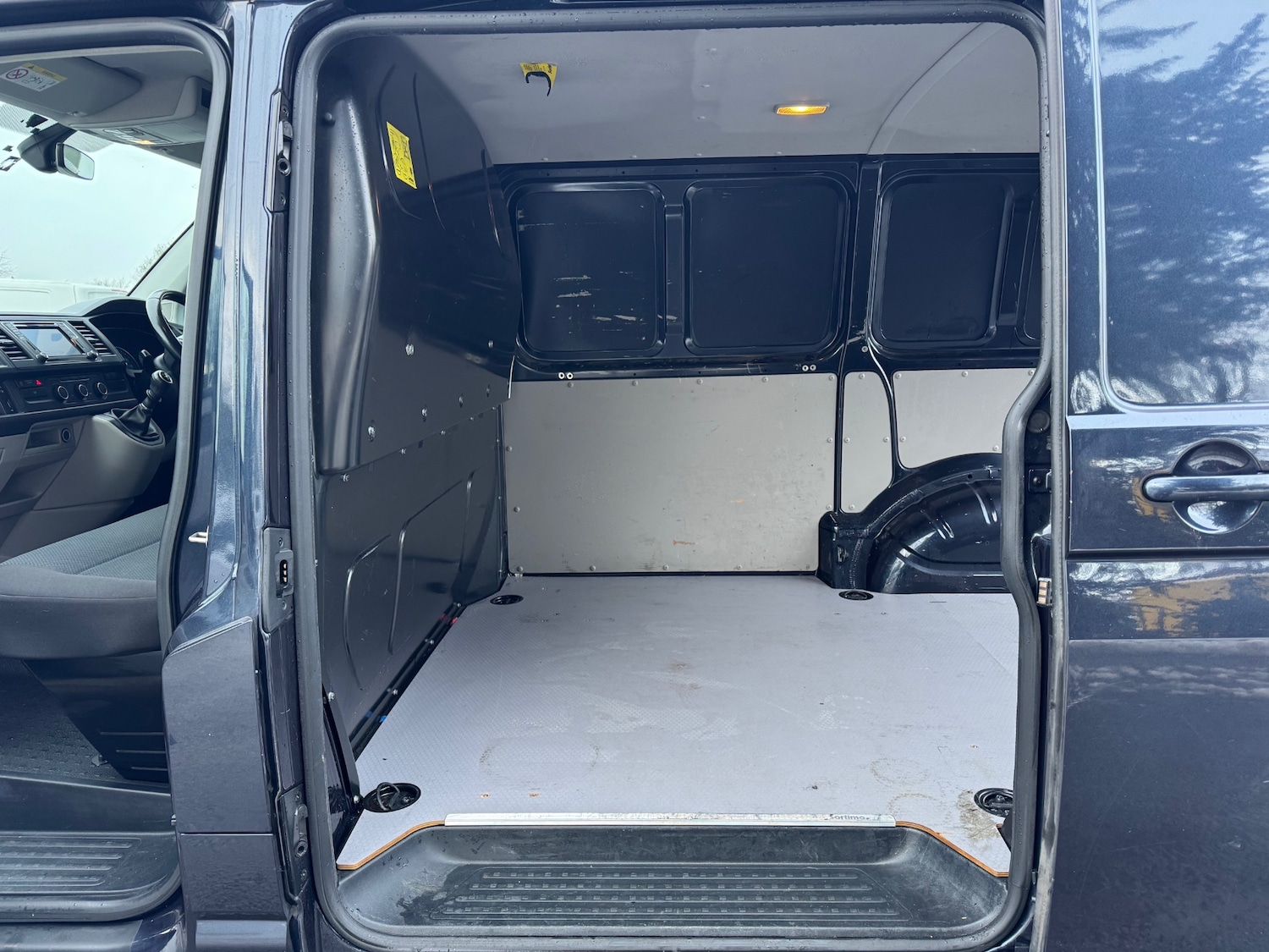 Used Volkswagen Transporter 2019 for sale - 77129726: Photo 10