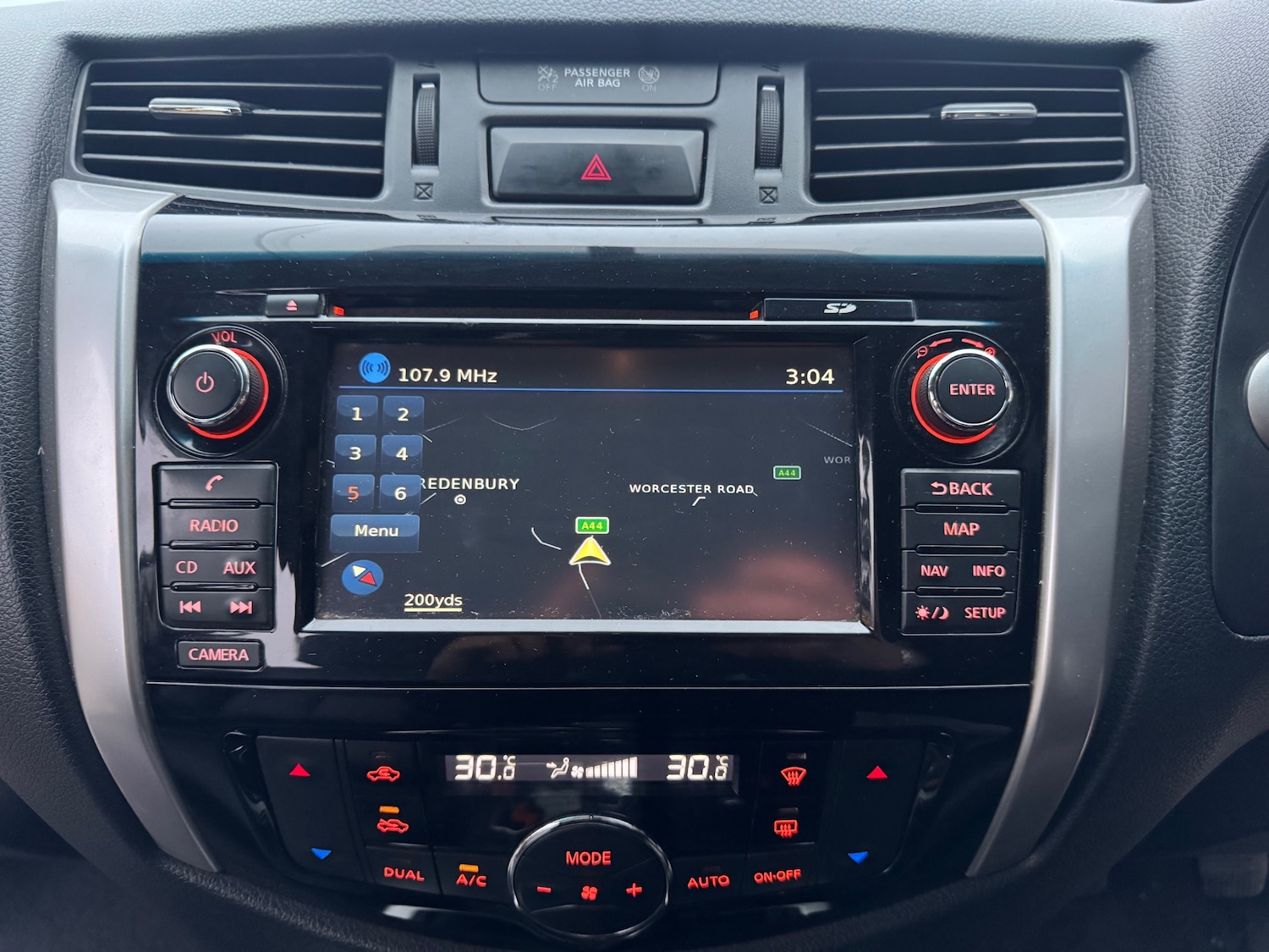 Used Nissan Navara 2016 for sale - 76974740: Photo 21