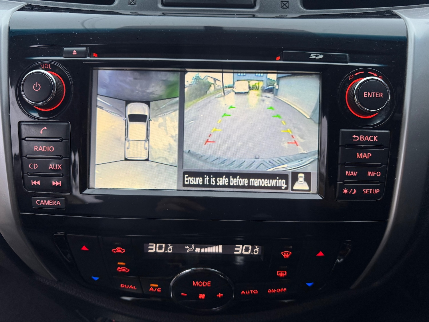 Used Nissan Navara 2016 for sale - 76974740: Photo 22