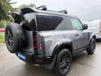 Used Land Rover Defender 2021 for sale - 78852334: Photo