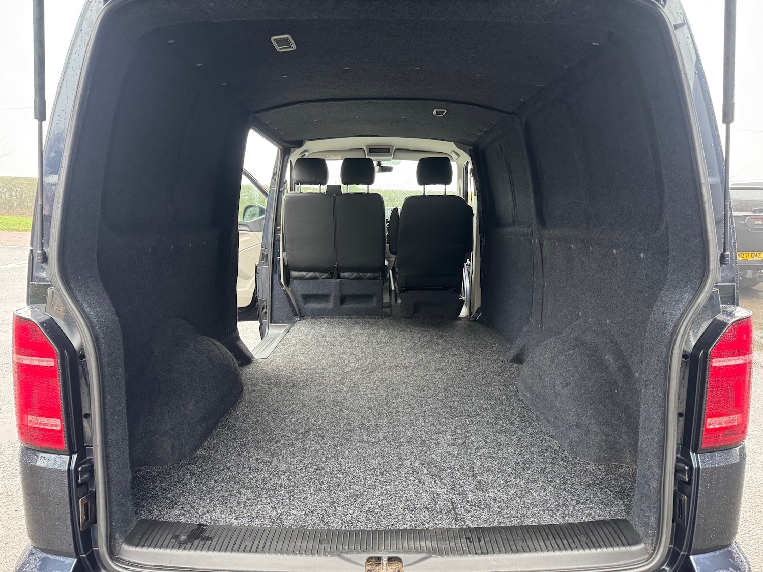 Used Volkswagen Transporter 2016 for sale - 77357050: Photo 11