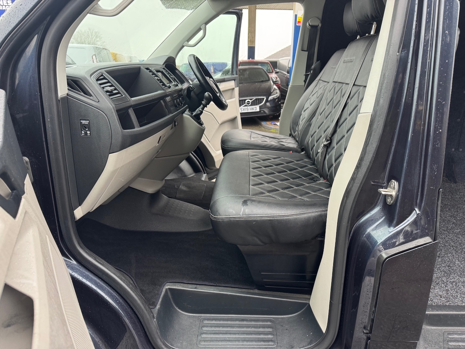 Used Volkswagen Transporter 2016 for sale - 77357050: Photo 14