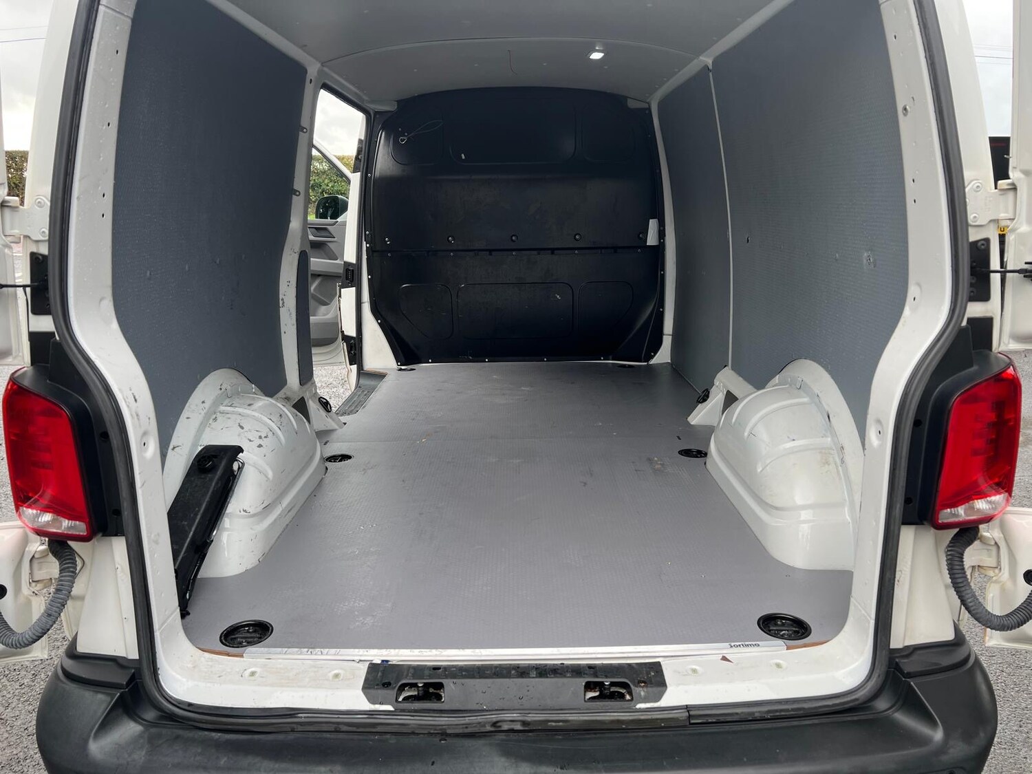 Used Volkswagen Transporter 2021 for sale - 76401793: Photo 16