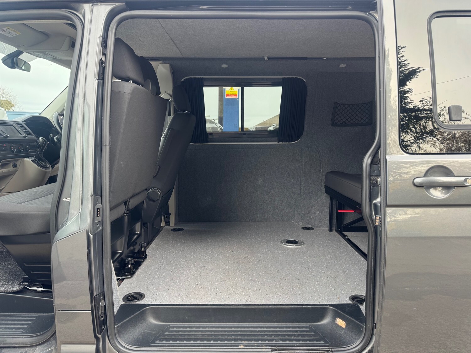 Used Volkswagen Transporter 2018 for sale - 78183233: Photo 12