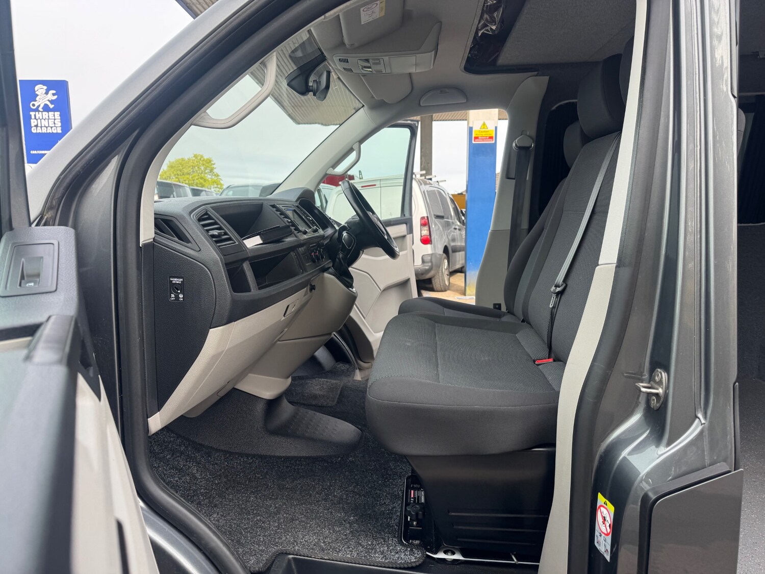 Used Volkswagen Transporter 2018 for sale - 78183233: Photo 13