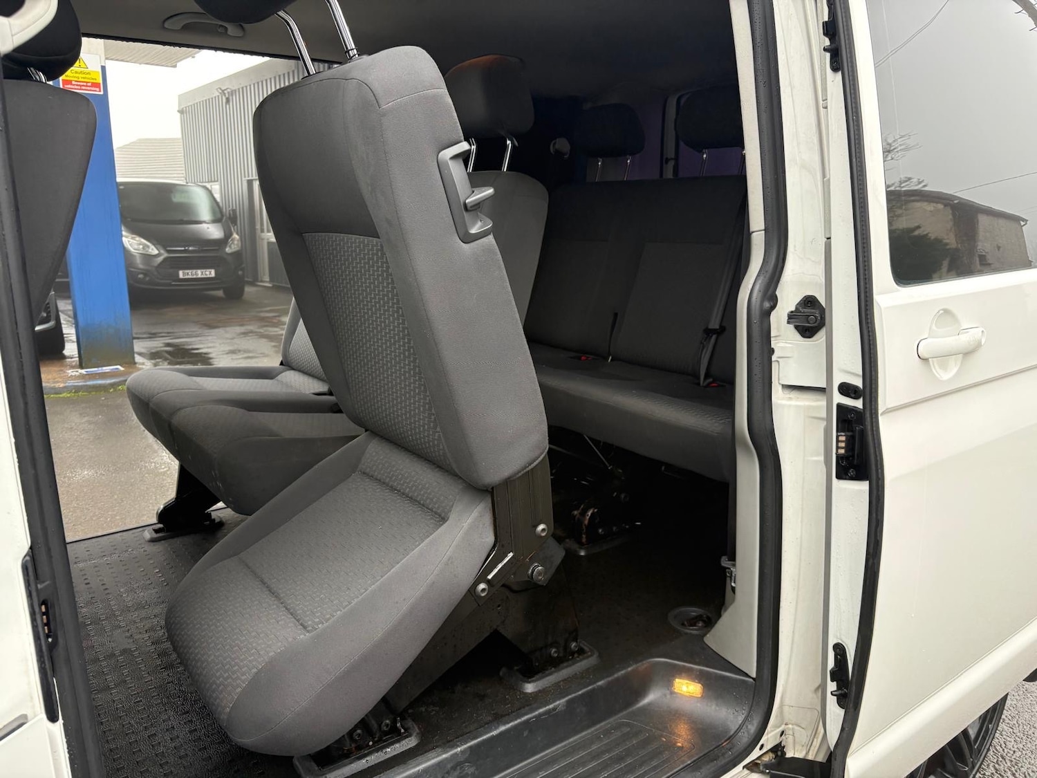 Used Volkswagen Transporter Shuttle 2013 for sale - 77093909: Photo 13