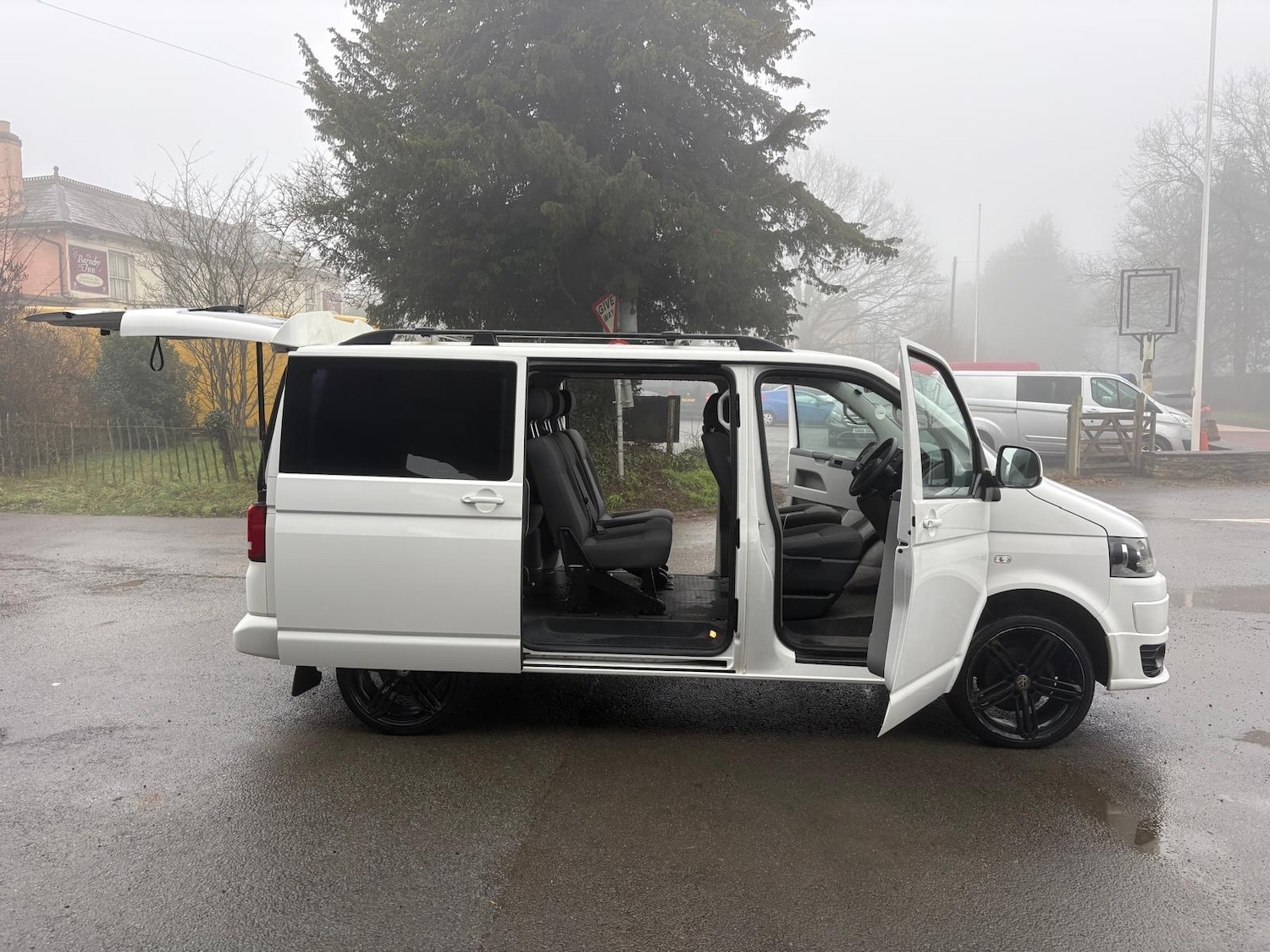 Used Volkswagen Transporter Shuttle 2013 for sale - 77093909: Photo 14