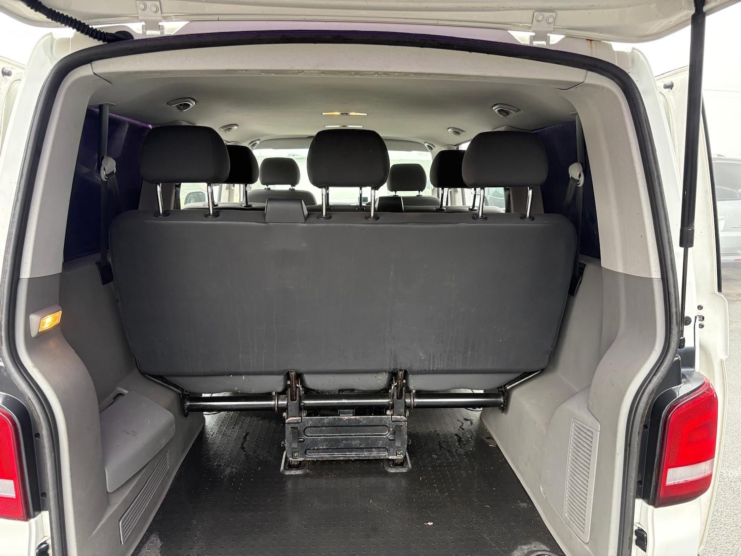 Used Volkswagen Transporter Shuttle 2013 for sale - 77093909: Photo 17