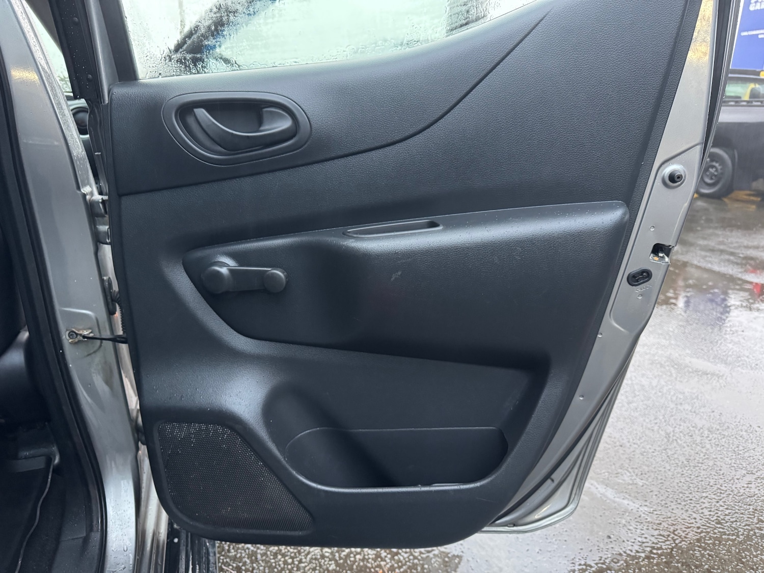 Used Nissan Navara 2017 for sale - 76951461: Photo 12