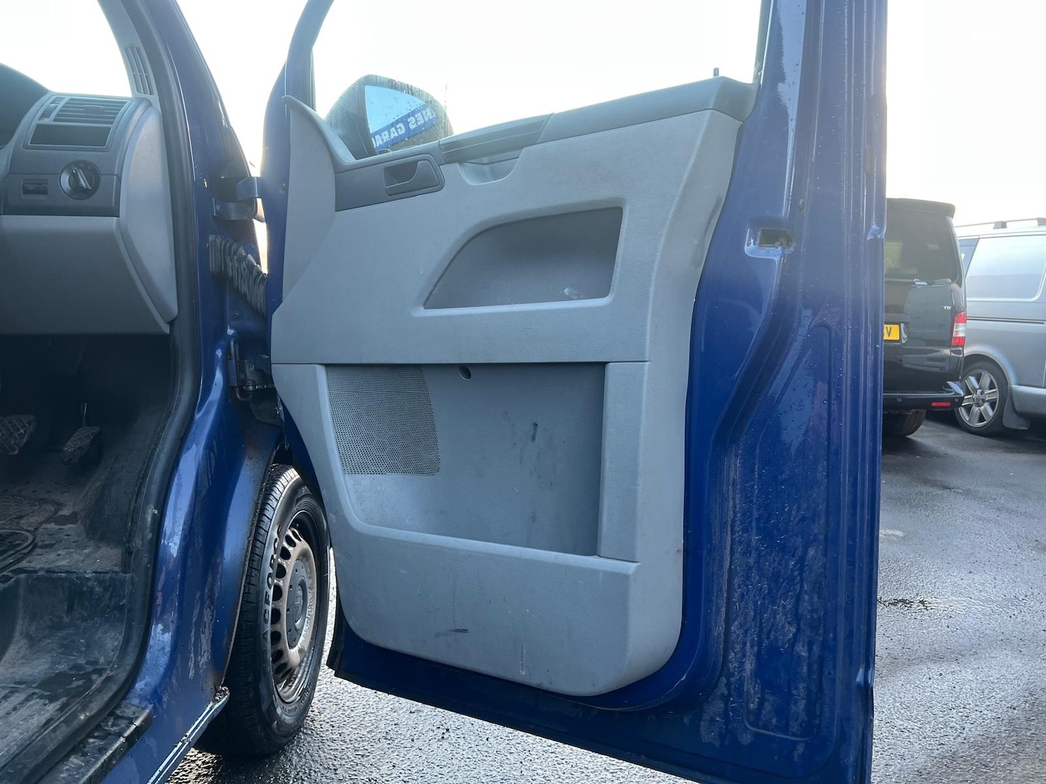 Used Volkswagen Transporter 2010 for sale - 77107828: Photo 11