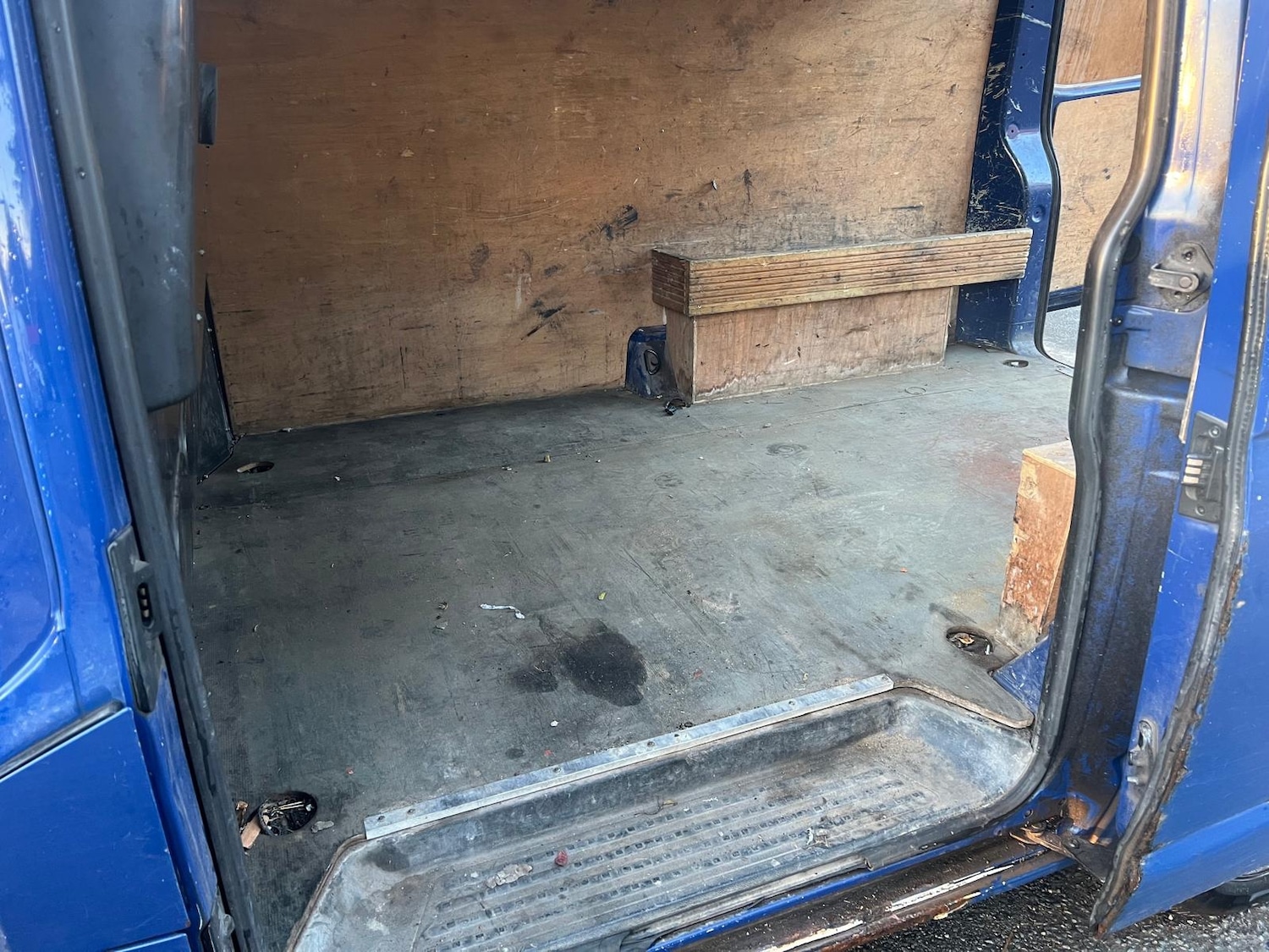 Used Volkswagen Transporter 2010 for sale - 77107828: Photo 13