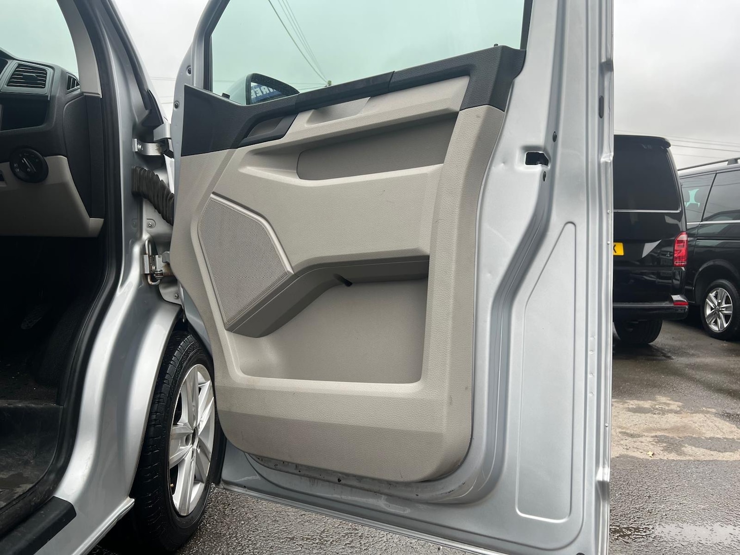 Used Volkswagen Transporter 2016 for sale - 76017398: Photo 10