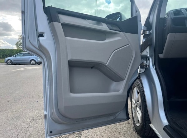 Used Volkswagen Transporter 2016 for sale - 76017398: Photo 10