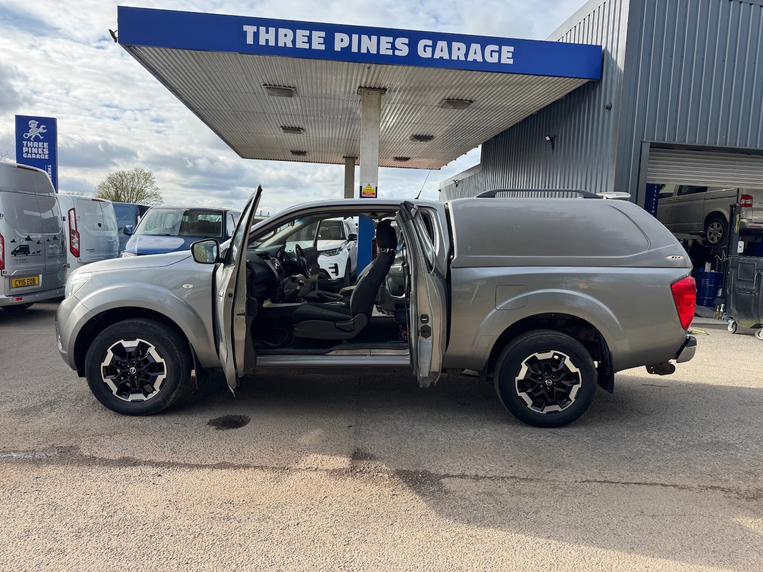 Used Nissan Navara 2016 for sale - 77562638: Photo 9