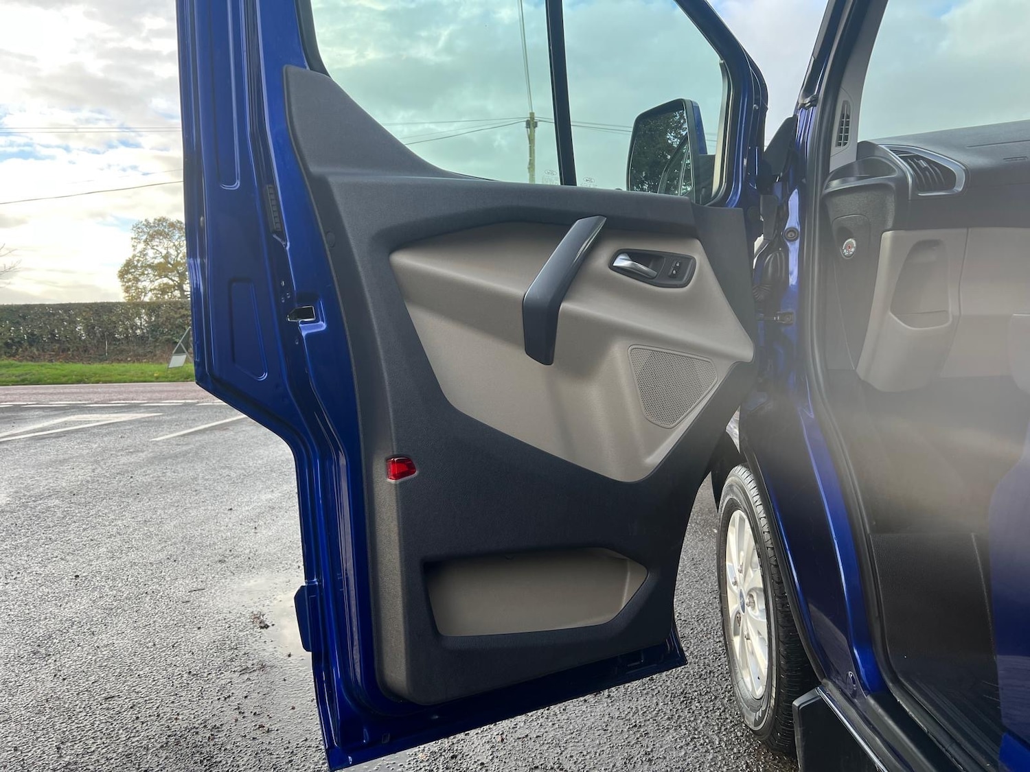 Used Ford Transit Custom 2016 for sale - 76374150: Photo 9