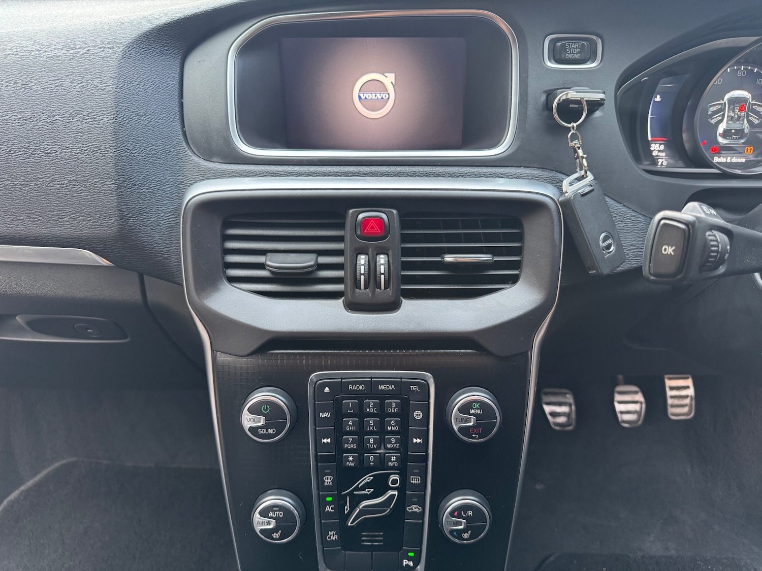 Used Volvo V40 2019 for sale - 77435895: Photo 20