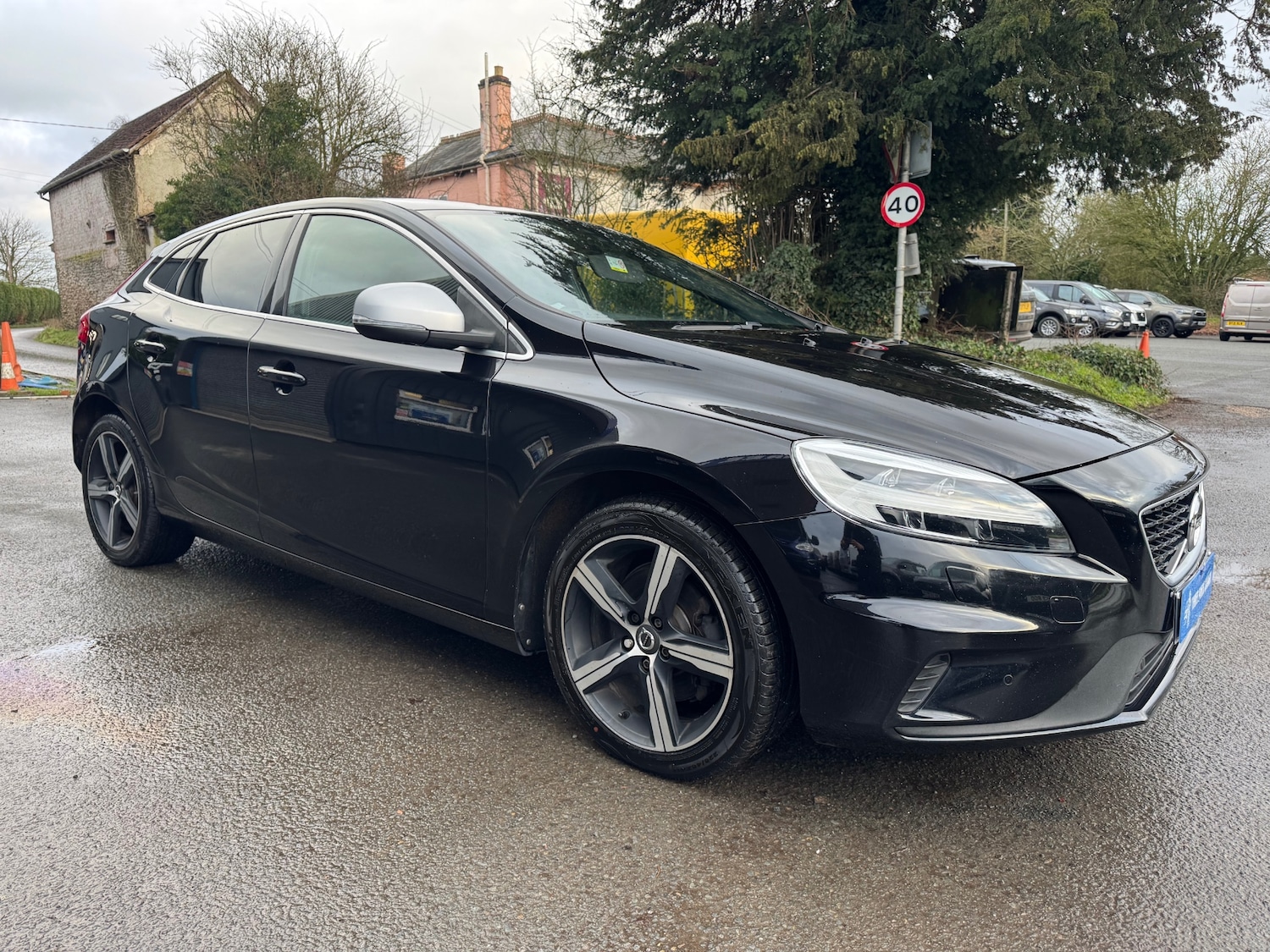 Used Volvo V40 2019 for sale - 77435895: Photo 4