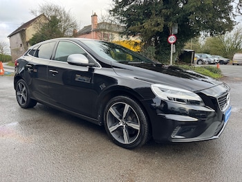 Used Volvo V40 2019 for sale - 77435895: Photo