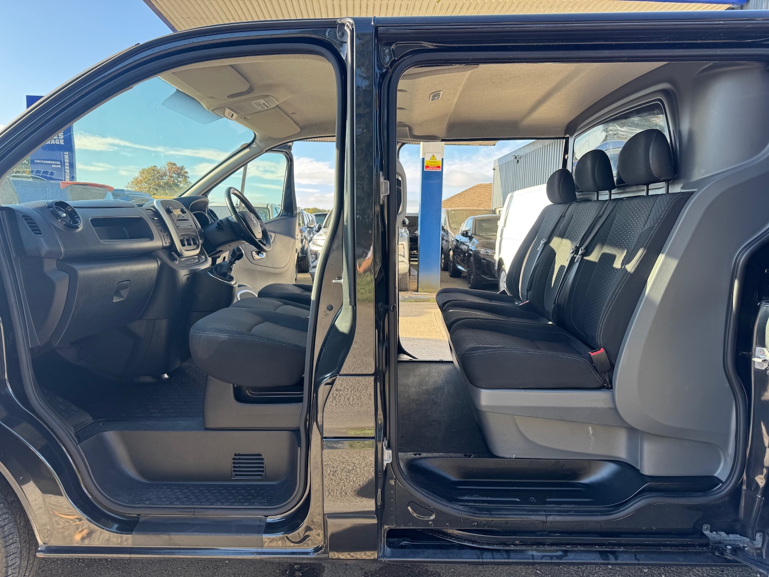 Used Vauxhall Vivaro 2015 for sale - 75988203: Photo 10