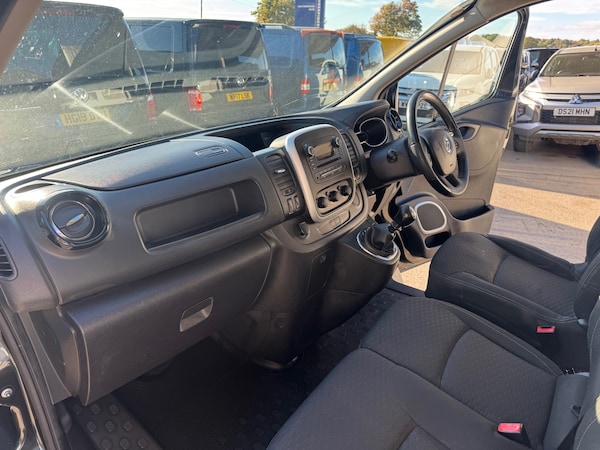 Used Vauxhall Vivaro 2015 for sale - 75988203: Photo 21