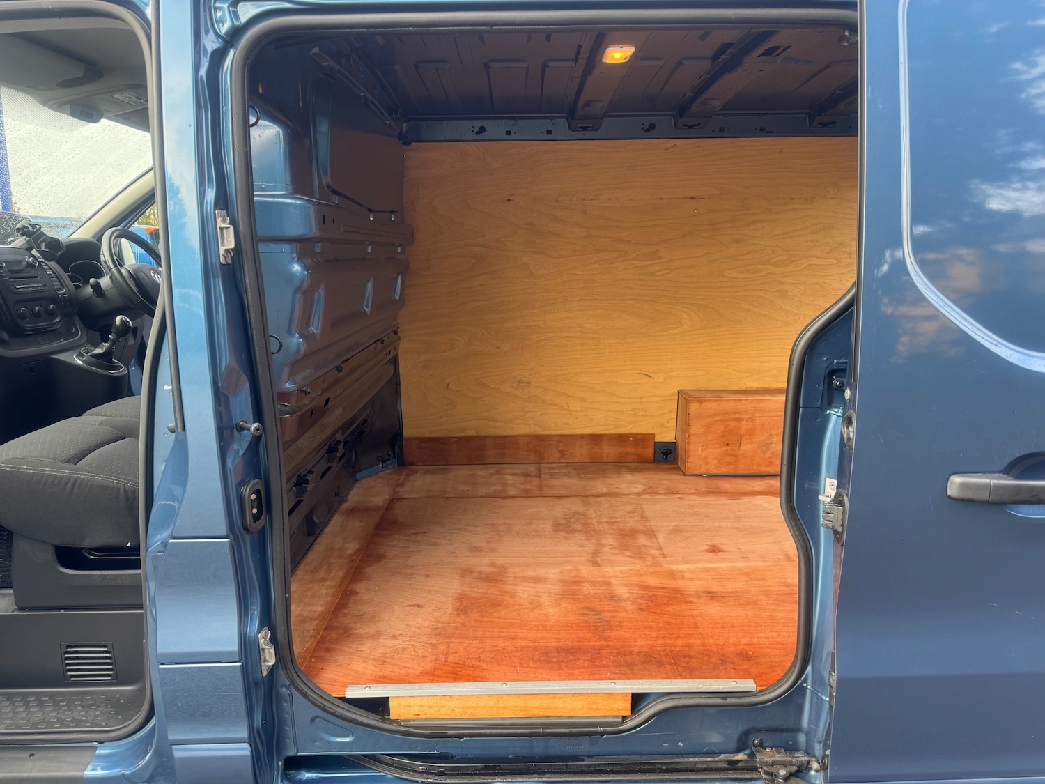 Used Vauxhall Vivaro 2017 for sale - 76231053: Photo 11