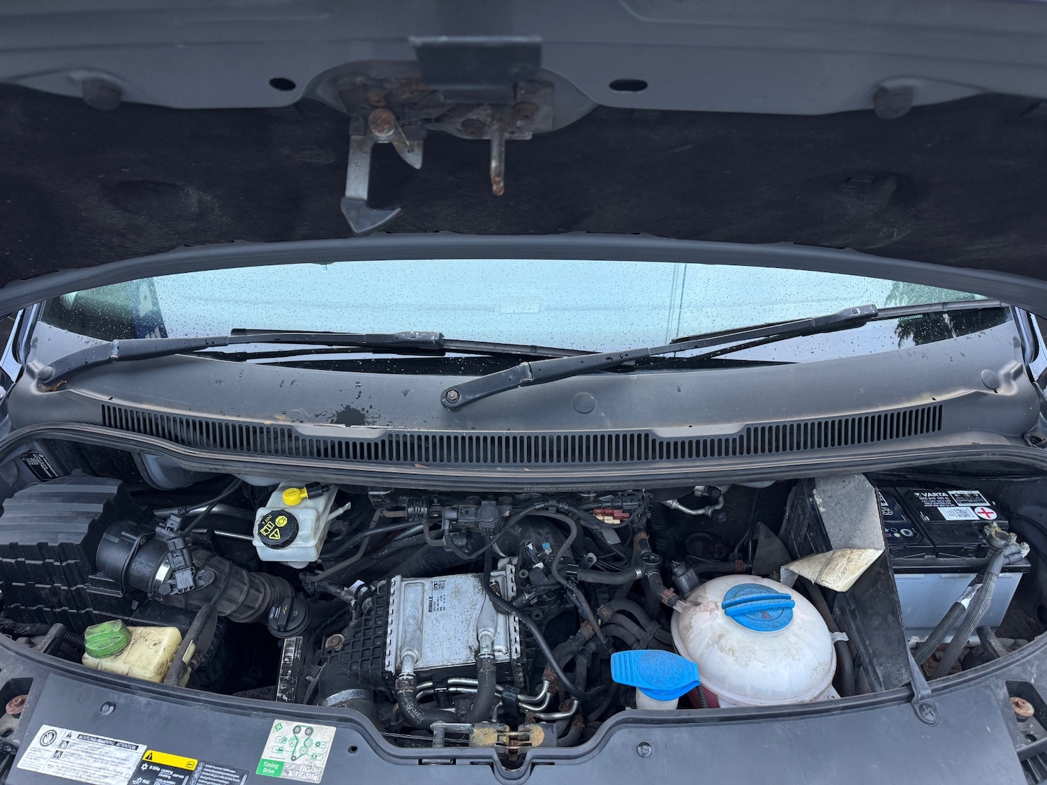 Used Volkswagen Transporter 2018 for sale - 76821999: Photo 24