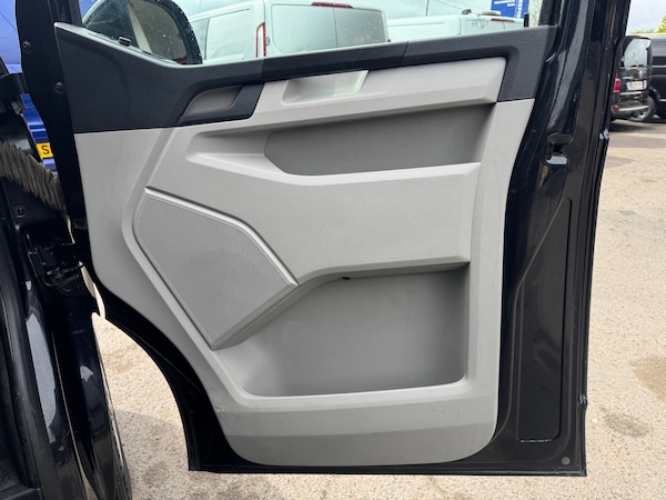 Used Volkswagen Transporter 2017 for sale - 76041669: Photo 19