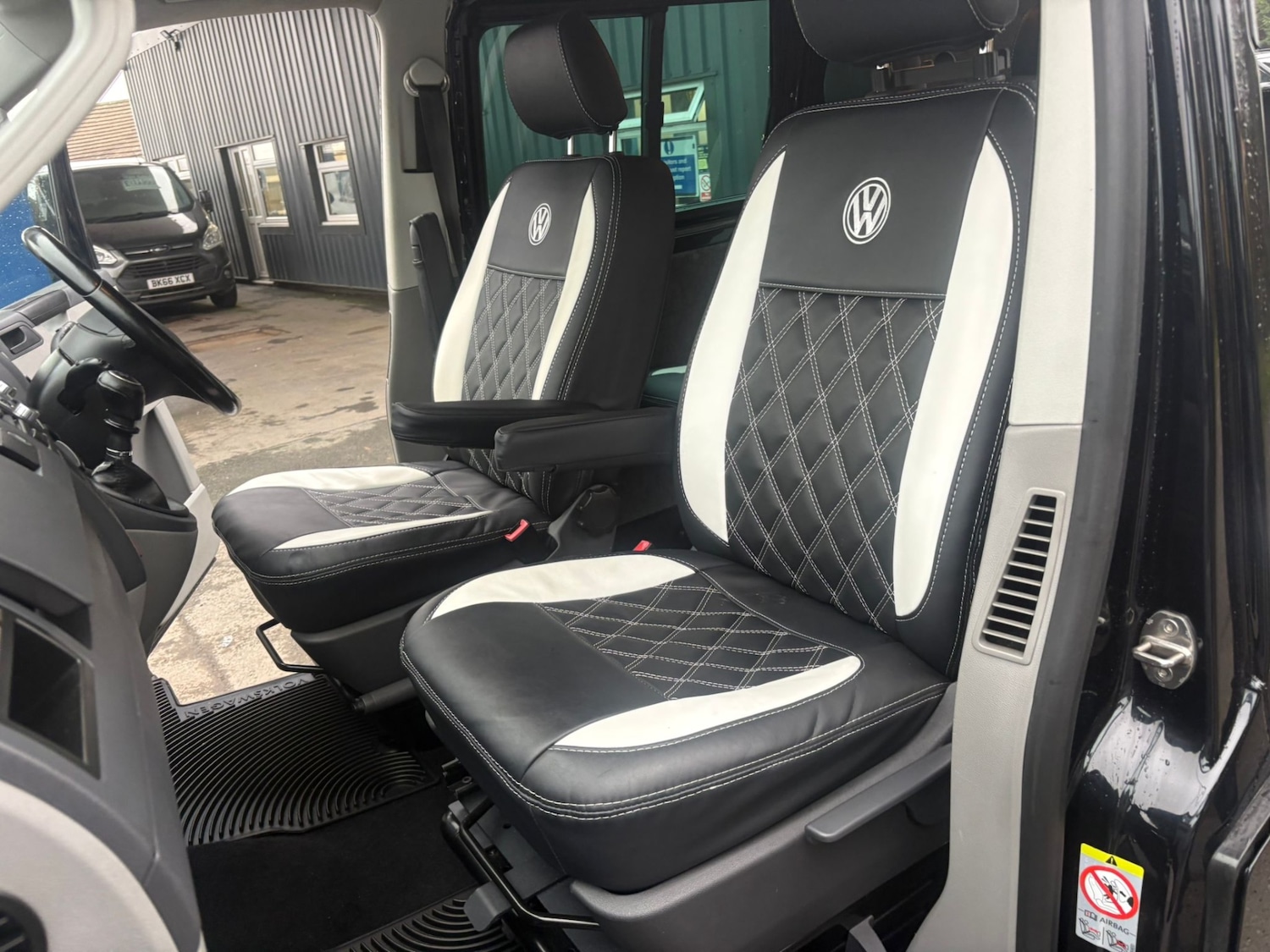 Used Volkswagen Transporter 2010 for sale - 77002296: Photo 14