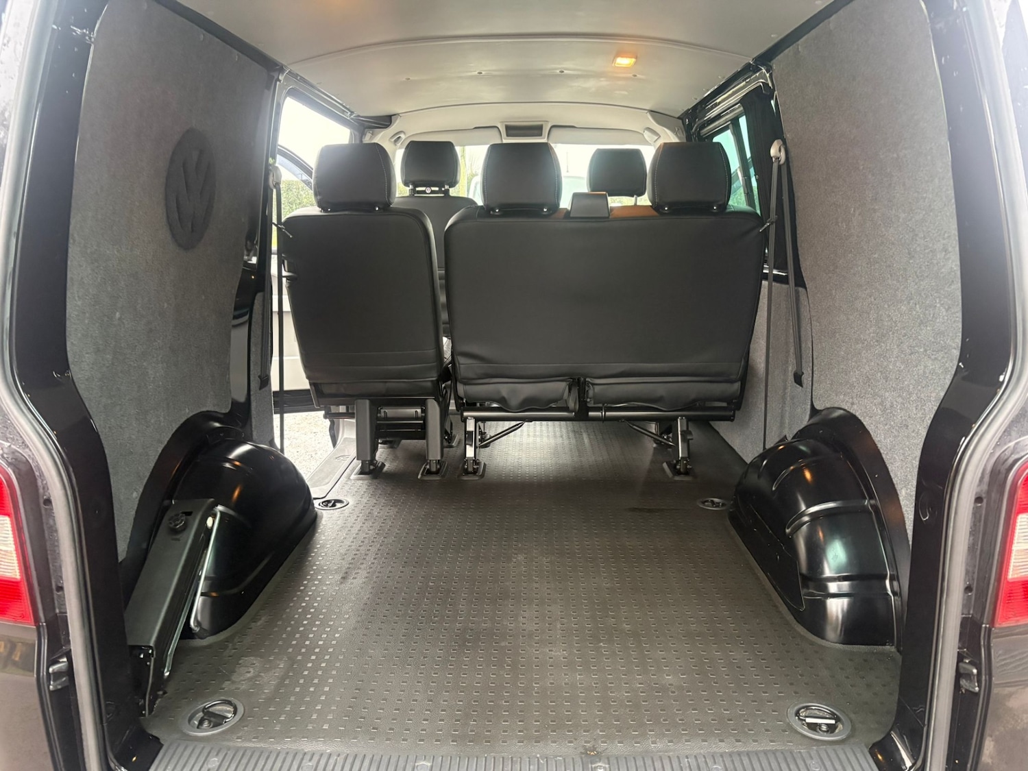 Used Volkswagen Transporter 2010 for sale - 77002296: Photo 16