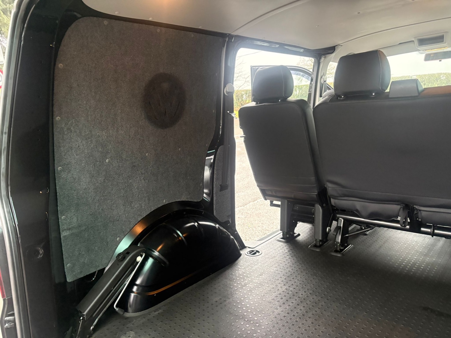 Used Volkswagen Transporter 2010 for sale - 77002296: Photo 17