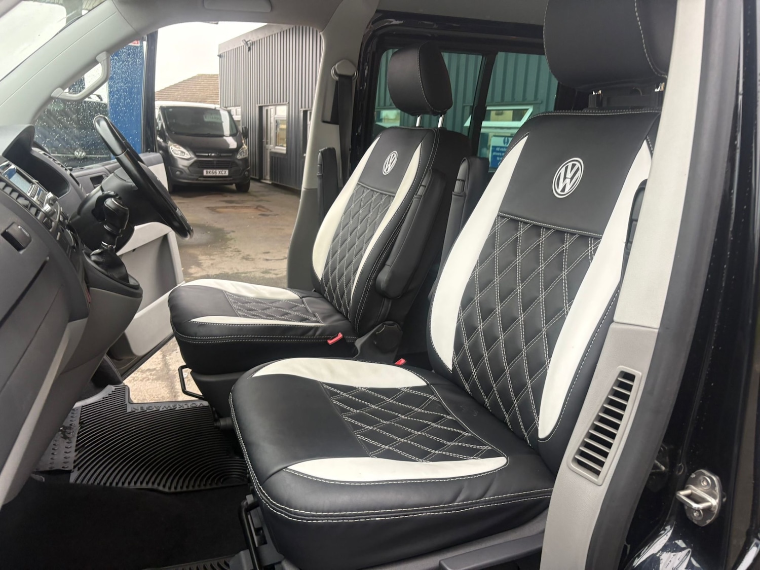 Used Volkswagen Transporter 2010 for sale - 77002296: Photo 22