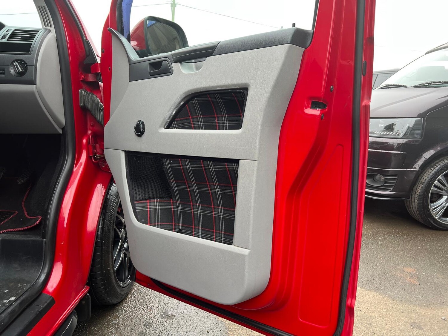 Used Volkswagen Transporter 2010 for sale - 77801948: Photo 18