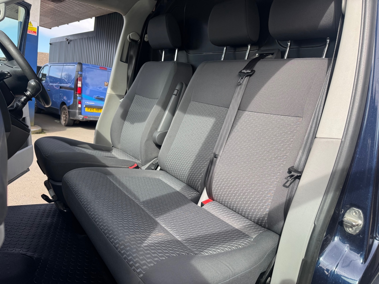 Used Volkswagen Transporter 2014 for sale - 77437973: Photo 15