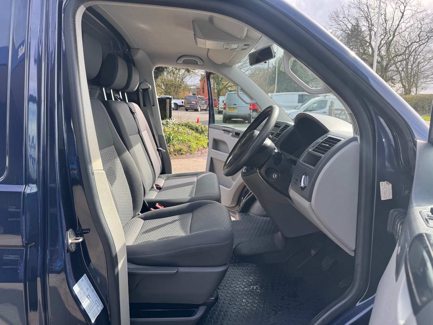 Used Volkswagen Transporter 2014 for sale - 77437973: Photo 9