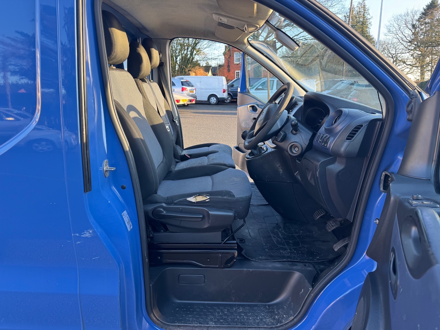 Used Vauxhall Vivaro 2015 for sale - 77107887: Photo 10